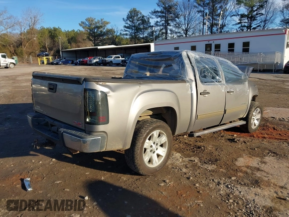 2008 GMC Sierra 1500 SLT z VIN 2GTEC13J781336896, wystawiony jako IAAI lot #41305490 z przebiegiem Nie podano mil oraz . Historia ofert i sprzedaży dostępna na DreamBid. Obrazek 4.