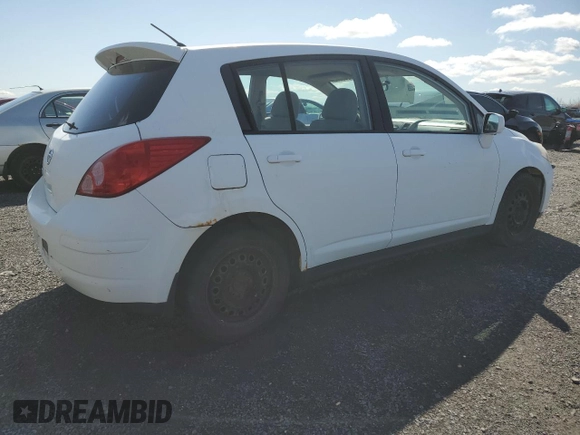 2007 Nissan Versa SL z VIN 3N1BC13E97L386866, wystawiony jako Copart lot #54250005 z przebiegiem 220 500 mil mil oraz Czysty tytuł • Clean title. Historia ofert i sprzedaży dostępna na DreamBid. Obrazek 3.