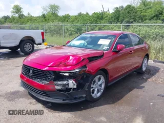 2024 Honda Accord LX z VIN 1HGCY1F23RA010647, wystawiony jako IAAI lot #42082178 z przebiegiem 26 514 mil mil oraz . Historia ofert i sprzedaży dostępna na DreamBid. Obrazek 2.