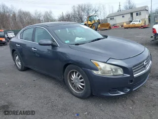 2009 Nissan Maxima 3.5 SV w/Sport Pkg with VIN 1N4AA51E19C853520, listed as a IAAI auction lot 41972778 with 172,981 mi miles. Bid and sale history available at carsss.com. Image 1.