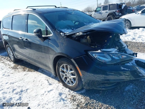 2020 Chrysler Voyager LXI with VIN 2C4RC1DG2LR265492, listed as a IAAI auction lot 41286686 with NaN miles. Bid and sale history available at carsss.com. Image 1.
