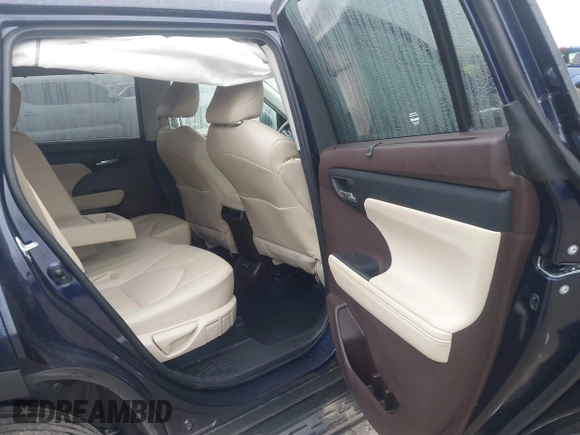 2022 Toyota Highlander XLE z VIN 5TDGZRAH5NS559562, wystawiony jako IAAI lot #41540293 z przebiegiem 36 421 mil mil oraz . Historia ofert i sprzedaży dostępna na DreamBid. Obrazek 8.