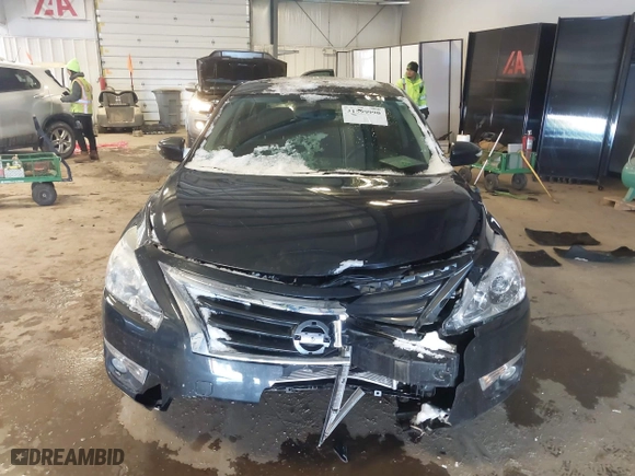 2015 Nissan Altima 2.5 SV with VIN 1N4AL3AP1FC476280, listed as a IAAI auction lot 41590990 with 113,565 mi miles. Bid and sale history available at carsss.com. Image 12.