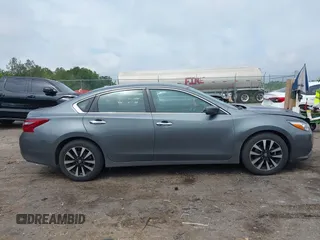2018 Nissan Altima SR with VIN 1N4AL3AP6JC267111, listed as a IAAI auction lot 42070413 with 117,954 mi miles and . Bid and sale history available at carsss.com. Image 13.