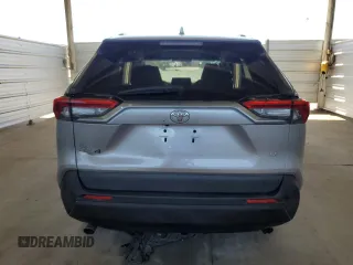 2020 Toyota RAV4 LE with VIN 2T3K1RFVXLC034798, listed as a Copart auction lot 59742644 with 42,011 mi miles and Clean Title. Bid and sale history available at DreamBid. Image 6.
