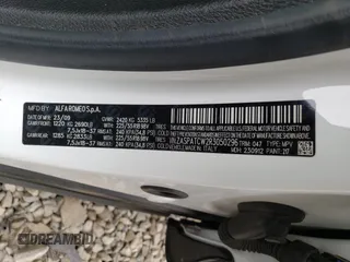 2024 Alfa Romeo Tonale Ti z VIN ZASPATCW2R3050296, wystawiony jako Copart lot #46153295 z przebiegiem 7440 mil mil oraz Szkody całkowita. Historia ofert i sprzedaży dostępna na DreamBid. Obrazek 14.