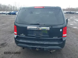 2015 Honda Pilot LX with VIN 5FNYF4H23FB047662, listed as a IAAI auction lot 41952933 with 227,892 mi miles and . Bid and sale history available at carsss.com. Image 16.