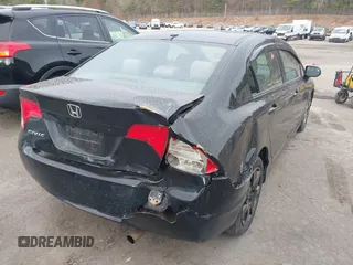 2008 Honda Civic EX-L z VIN 2HGFA16968H305305, wystawiony jako IAAI lot #42020265 z przebiegiem 235 676 mil mil oraz . Historia ofert i sprzedaży dostępna na DreamBid. Obrazek 4.