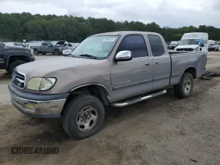 2001 Toyota Tundra SR5 with VIN 5TBRT34161S185472, listed as a Copart auction lot 88358145 with 300,644 mi miles and Salvage Title. Bid and sale history available at carsss.com. Image 1.