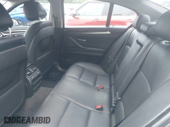 2014 BMW 5 Series 528i xDrive z VIN WBA5A7C53ED614914, wystawiony jako IAAI lot #42509306 z przebiegiem 137 903 mil mil oraz . Historia ofert i sprzedaży dostępna na DreamBid. Obrazek 8.