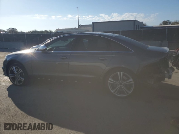 2018 Audi S6 Premium Plus z VIN WAUFFAFC2JN024432, wystawiony jako Copart lot #44384175 z przebiegiem 61 014 mil mil oraz Szkoda całkowita • Salvage title. Historia ofert i sprzedaży dostępna na DreamBid. Obrazek 2.