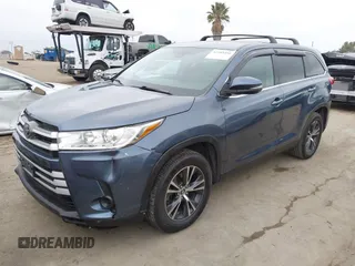 2019 Toyota Highlander LE z VIN 5TDZARFH2KS051554, wystawiony jako IAAI lot #42185481 z przebiegiem 206 754 mil mil oraz . Historia ofert i sprzedaży dostępna na DreamBid. Obrazek 20.