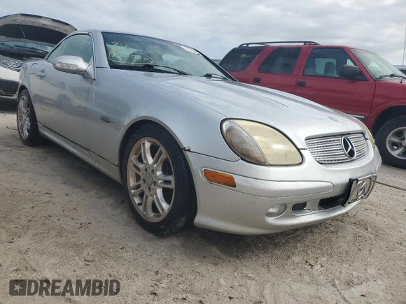 2004 Mercedes-Benz SLK-Class with VIN WDBKK65F54F304252, listed as a Copart auction lot 74955804 with 0 mi miles and Salvage Title. Bid and sale history available at carsss.com. Image 4.