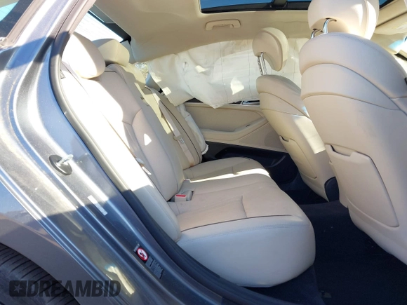 2017 Genesis G80 Ultimate z VIN KMHGN4JF9HU178161, wystawiony jako IAAI lot #41347795 z przebiegiem 76 522 mil mil oraz . Historia ofert i sprzedaży dostępna na DreamBid. Obrazek 8.