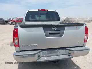 2015 Nissan Frontier SL with VIN 1N6AD0ER5FN768808, listed as a IAAI auction lot 42257992 with 151,852 mi miles and . Bid and sale history available at DreamBid. Image 17.