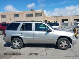 2005 Chevrolet TrailBlazer LT with VIN 1GNDT13S952113282, listed as a IAAI auction lot 41802492 with 172,253 mi miles and . Bid and sale history available at DreamBid. Image 13.