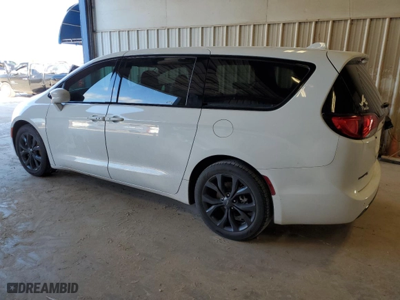 2019 Chrysler Pacifica Touring Plus with VIN 2C4RC1FGXKR638774, listed as a Copart auction lot 81221604 with 103,899 mi miles and Salvage Title. Bid and sale history available at carsss.com. Image 2.