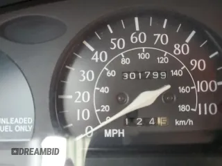 1997 Toyota Tercel CE z VIN JT2AC52L1V0227973, wystawiony jako Copart lot #56672512 z przebiegiem 301 799 mil mil oraz Szkody całkowita. Historia ofert i sprzedaży dostępna na DreamBid. Obrazek 8.