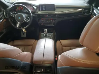 2017 BMW X5 xDrive50i z VIN 5UXKR6C35H0U12982, wystawiony jako Copart lot #57163565 z przebiegiem 121 906 mil mil oraz Szkoda całkowita • Salvage title. Historia ofert i sprzedaży dostępna na DreamBid. Obrazek 8.
