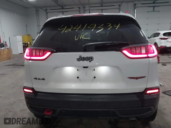 2021 Jeep Cherokee Trailhawk with VIN 1C4PJMBX8MD139644, listed as a IAAI auction lot 42419334 with 68,333 mi miles and . Bid and sale history available at DreamBid. Image 16.