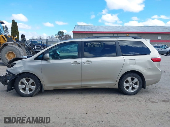 2015 Toyota Sienna LE AAS с VIN 5TDKK3DC0FS630972, выставлен на аукционе IAAI как лот 41898691 с пробегом 112 517 миль миль и . История ставок и продаж доступна на DreamBid. Изображение 15.