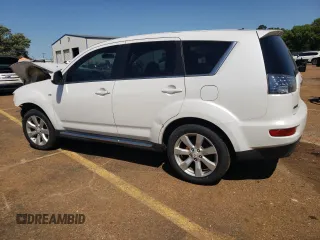 2011 Mitsubishi Outlander XLS z VIN JA4JS4AX4BU012496, wystawiony jako Copart lot #52871125 z przebiegiem 136 561 mil mil oraz Szkoda całkowita • Salvage title. Historia ofert i sprzedaży dostępna na DreamBid. Obrazek 2.