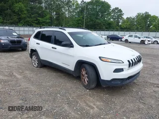 2016 Jeep Cherokee Sport z VIN 1C4PJLAB6GW190729, wystawiony jako IAAI lot #42493948 z przebiegiem 164 613 mil mil oraz . Historia ofert i sprzedaży dostępna na DreamBid. Obrazek 1.