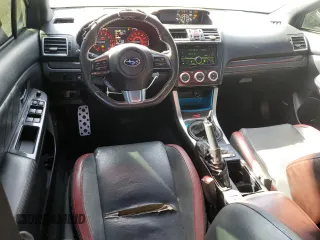 2015 Subaru WRX STI Limited z VIN JF1VA2S68F9808672, wystawiony jako Copart lot #47576455 z przebiegiem 99 877 mil mil oraz Tytuł czysty. Historia ofert i sprzedaży dostępna na DreamBid. Obrazek 8.