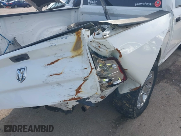 2013 Ram 1500 Express с VIN 1C6RR6KT3DS615330, выставлен на аукционе IAAI как лот 41586273 с пробегом 225 475 миль миль и . История ставок и продаж доступна на DreamBid. Изображение 17.