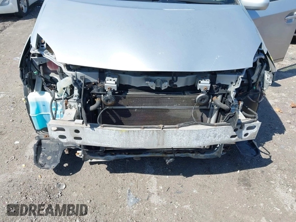 2011 Toyota Prius I with VIN JTDKN3DU0B0319068, listed as a IAAI auction lot 41972833 with 198,761 mi miles. Bid and sale history available at carsss.com. Image 6.