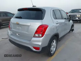 2020 Chevrolet Trax LS with VIN 3GNCJKSB0LL317926, listed as a IAAI auction lot 41802701 with 58,569 mi miles. Bid and sale history available at carsss.com. Image 4.