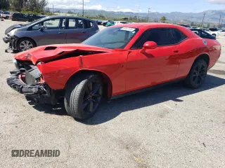 2017 Dodge Challenger SXT z VIN 2C3CDZAG9HH540752, wystawiony jako Copart lot #50041105 z przebiegiem 84 279 mil mil oraz Szkody całkowita. Historia ofert i sprzedaży dostępna na DreamBid. Obrazek 1.