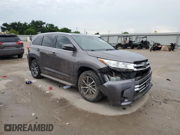 2018 Toyota Highlander SE with VIN 5TDKZRFH1JS545249, listed as a Copart auction lot 55875935 with 107,601 mi miles and Salvage title. Bid and sale history available at DreamBid. Image 4.