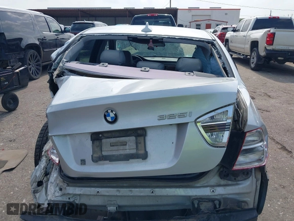 2006 BMW 3 Series 325i z VIN WBAVB13516KX33813, wystawiony jako IAAI lot #42624042 z przebiegiem 191 402 mil mil oraz . Historia ofert i sprzedaży dostępna na DreamBid. Obrazek 16.