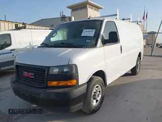 2022 GMC Savana Cargo Van with VIN 1GTW7AFPXN1139117, listed as a IAAI auction lot 41840493 with 107,784 mi miles. Bid and sale history available at carsss.com. Image 6.