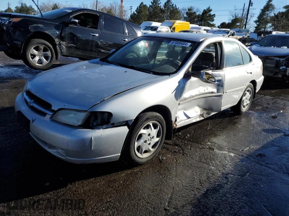 1999 Nissan Altima XE with VIN 1N4DL01D3XC204946, listed as a Copart auction lot 87009404 with 184,731 mi miles and Non Repairable. Bid and sale history available at carsss.com. Image 1.