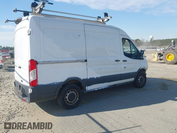 2018 Ford Transit with VIN 1FTYR1CM3JKB05523, listed as a IAAI auction lot 41918124 with 207,984 mi miles and . Bid and sale history available at DreamBid. Image 4.