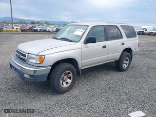 2000 Toyota 4Runner with VIN JT3GM84R7Y0068354, listed as a IAAI auction lot 41900188 with 232,102 mi miles. Bid and sale history available at carsss.com. Image 2.