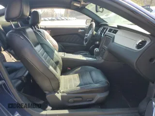 2010 Ford Mustang V6 with VIN 1ZVBP8AN4A5161062, listed as a Copart auction lot 46781945 with 152,083 mi miles and Salvage Title. Bid and sale history available at DreamBid. Image 7.