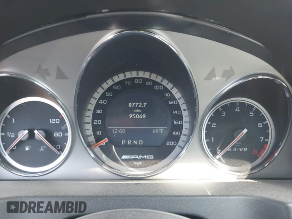 2009 Mercedes-Benz C 63 AMG with VIN WDDGF77X19F200295, listed as a IAAI auction lot 41861803 with 95,069 mi miles and . Bid and sale history available at DreamBid. Image 7.