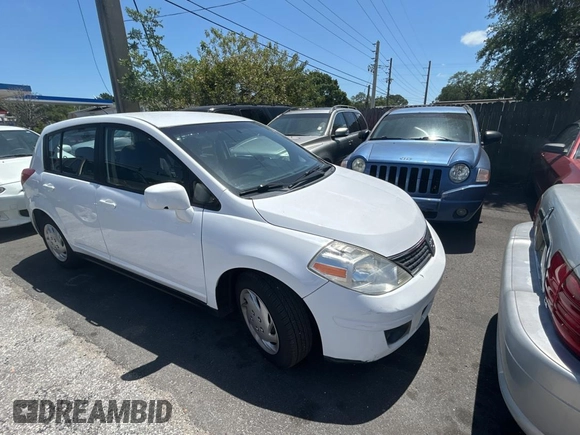 2007 Nissan Versa 1.8 S with VIN 3N1BC13E17L377109, listed as a Copart auction lot 54001065 with 172,236 mi miles and Clean Title. Bid and sale history available at carsss.com. Image 1.