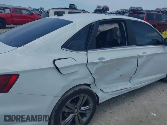 2020 Volkswagen Jetta S z VIN 3VWCB7BU8LM022973, wystawiony jako IAAI lot #42112166 z przebiegiem 49 345 mil mil oraz . Historia ofert i sprzedaży dostępna na DreamBid. Obrazek 6.
