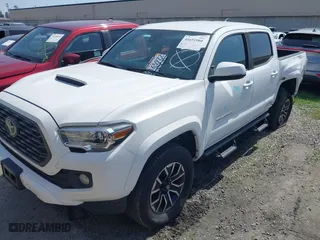 2020 Toyota Tacoma 2WD SR5 with VIN 3TMAZ5CN1LM115030, listed as a IAAI auction lot 41651980 with 64,824 mi miles. Bid and sale history available at carsss.com. Image 18.