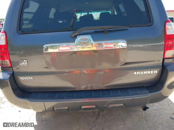 2007 Toyota 4Runner SR5 with VIN JTEZU14R578083877, listed as a IAAI auction lot 42015656 with 186,700 mi miles. Bid and sale history available at carsss.com. Image 6.