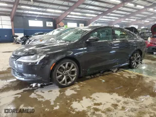 2015 Chrysler 200 S with VIN 1C3CCCDG9FN610640, listed as a Copart auction lot 44402165 with 199,196 mi miles and Clean Title. Bid and sale history available at carsss.com. Image 1.
