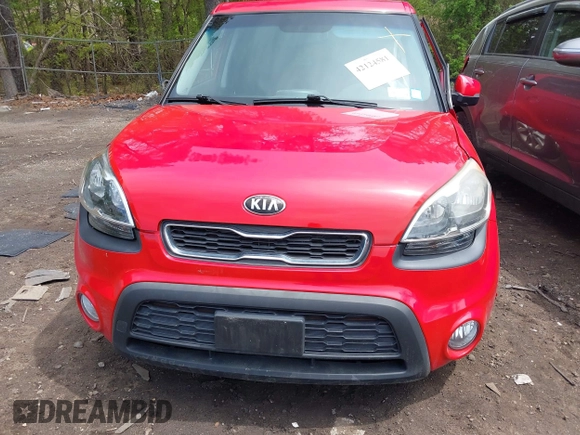 2013 Kia Soul + z VIN KNDJT2A63D7610143, wystawiony jako IAAI lot #42124581 z przebiegiem 104 155 mil mil oraz . Historia ofert i sprzedaży dostępna na DreamBid. Obrazek 12.