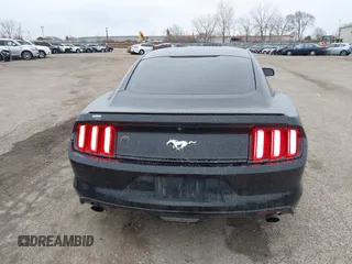 2015 Ford Mustang EcoBoost z VIN 1FA6P8TH5F5342079, wystawiony jako IAAI lot #41902469 z przebiegiem 145 395 mil mil oraz . Historia ofert i sprzedaży dostępna na DreamBid. Obrazek 17.