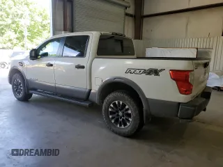 2017 Nissan Titan SV z VIN 1N6AA1E57HN569872, wystawiony jako Copart lot #53254555 z przebiegiem 170 573 mil mil oraz Szkoda całkowita • Salvage title. Historia ofert i sprzedaży dostępna na DreamBid. Obrazek 2.