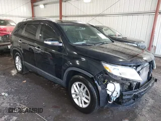 2014 Kia Sorento LX with VIN 5XYKT4A73EG471273, listed as a IAAI auction lot 41838577 with 102,760 mi miles and . Bid and sale history available at carsss.com. Image 1.