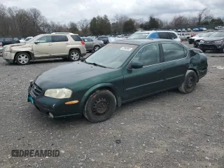 2000 Nissan Maxima GXE z VIN JN1CA31D7YT522165, wystawiony jako Copart lot #47566965 z przebiegiem 336 529 mil mil oraz Czysty tytuł • Clean title. Historia ofert i sprzedaży dostępna na DreamBid. Obrazek 1.